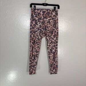 Onzie Leggings Womens M Pink Animal Print High Rise Ankle Yoga Pants Athletic